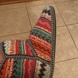 Vintage house shoes/ no shoe strings Medium womens 9